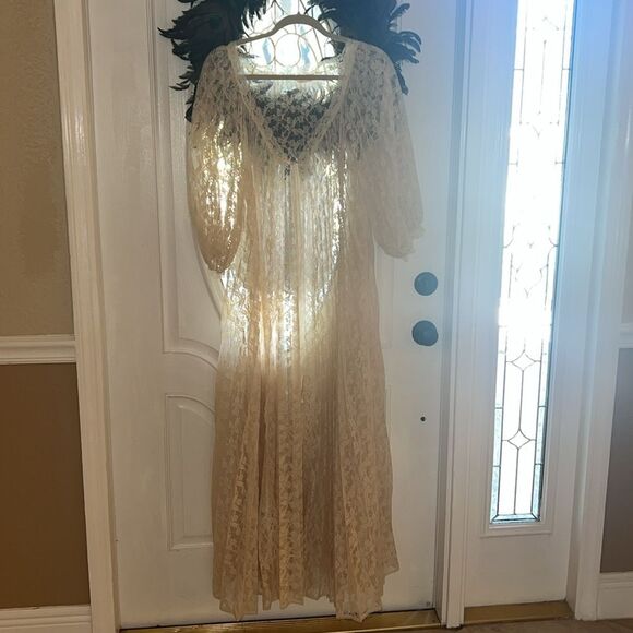 Vintage Elegant Lace Dress in Cream one size - Picture 4 of 7